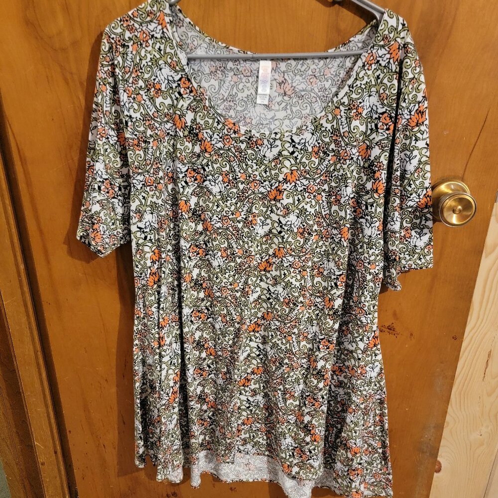 LuLaRue 2XL white, orange & green shirt
